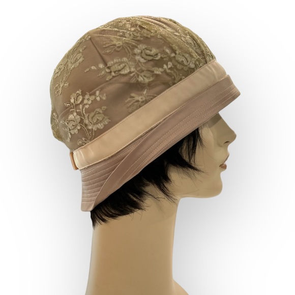 Bespoke Anna Chocola Ines Cloche - Picture 2 of 14